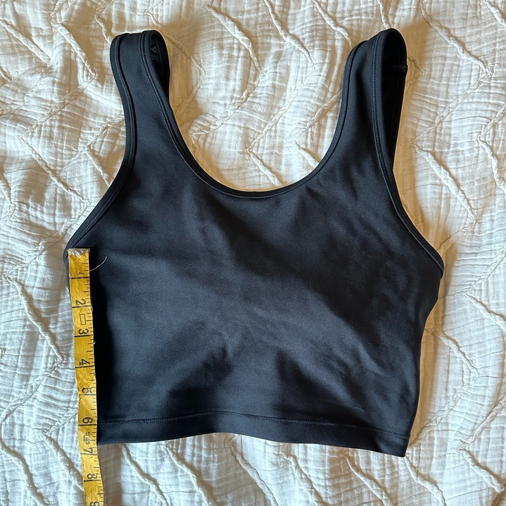 nwot black cropped exercise top